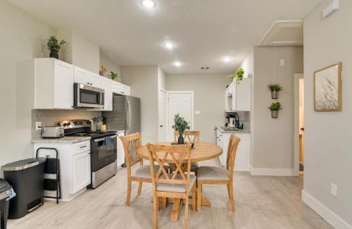 Northeast Houston Apartamento | Patio and Fenced Yard Apt 9 Mi to Dtwn Houston!