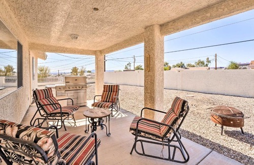 Lake Havasu City Casa | Patio and Fire Pit Central Home in Lake Havasu City
