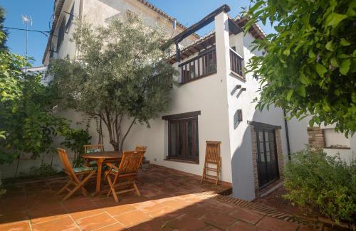 Beiro Casa | Patio del Olivo
