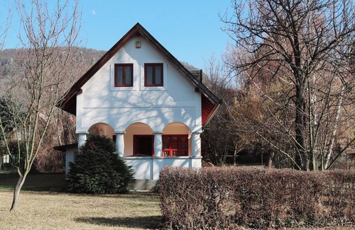 Badacsonytordemic Casa | Patio House with panoramic views and 5 minutes from beach dog-friendly