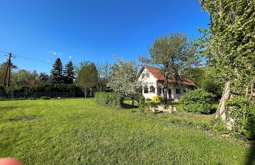 Badacsonytordemic Casa | Patio House with panoramic views and 5 minutes from beach dog-friendly