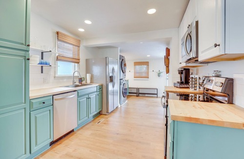 Meyers Lake Cabaña | Patio & Lake Views: Family-friendly Canton Retreat