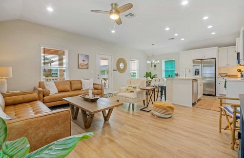 Port Aransas Cabaña | Patio Lounge w/ Firepit! Nature Preserve Views Surf-n-dipity by Avantstay