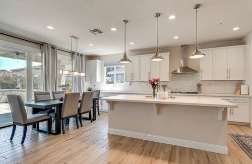 Manteca Casa | Patio & Outdoor Kitchen: Manteca Family Home