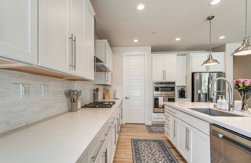 Manteca Casa | Patio & Outdoor Kitchen: Manteca Family Home