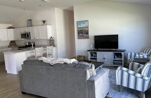 Okahumpka Casa | Patio Villa located right by SawGrass Grove and close to Brownwood Square!