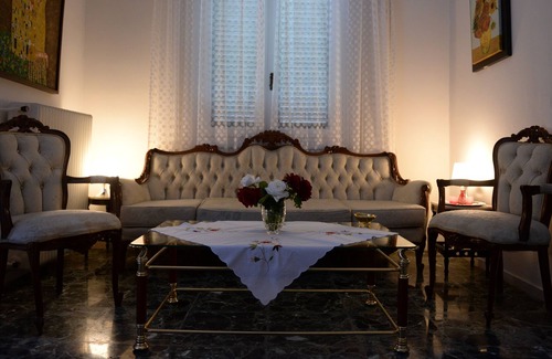 Paralia Apartamento | Patras White Castle - 1st floor apartment with all the necessary amenities.