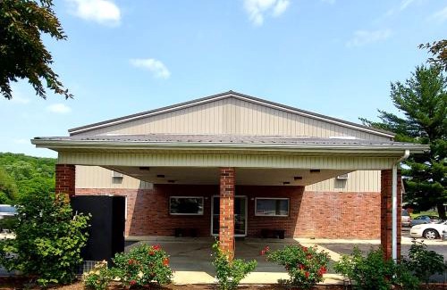 Spencer Hotel | PATRIOT INN