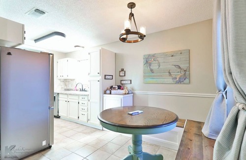 Abilene Casa | Patti's Place ( POOL | Sleeps 9) *4th Bedroom Coming Soon!