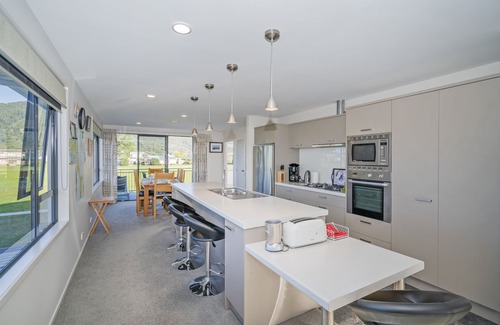 Pauanui Cabaña | Pauanui Hangar Retreat - Pauanui Holiday Home