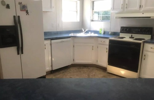 Saint Elmo Casa | Paula's Place - A property with large lot, fully gated for family fun
