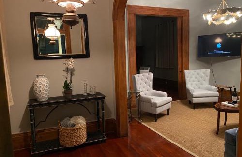Mid-City Apartamento | PAUSED - Miss Ruby's Mid-City