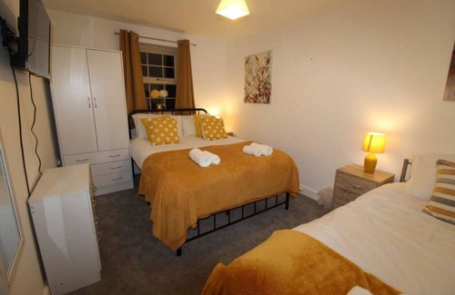 Sutton-in-Ashfield Casa | Pavement House - Sutton- In- Ashfield