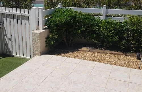 Valras-Plage Apartamento | Pavillon à Valras-Plage avec Piscine, à 250m de la Plage, pour 6 Personnes - FR-1-701-58