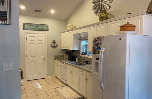 Pawleys Island Casa | Pawleys Island Cottage w/ Golf Cart