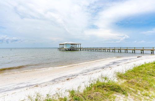 Dauphin Island Casa | Pawprints in the Sand