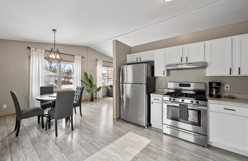 Twin Lakes Casa | Paws at the Lake - Close to boat launch!