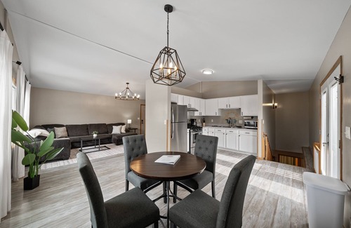 Twin Lakes Casa | Paws at the Lake - Close to boat launch!