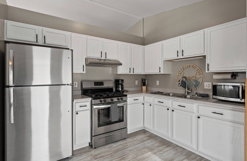 Twin Lakes Casa | Paws at the Lake - Close to boat launch!