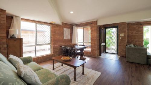 Woorim Casa | Paws & Waves Beachside Retreat