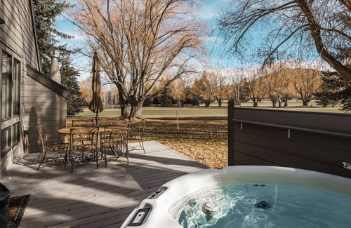 North Park City Condominio | Pay Day Condominiums
