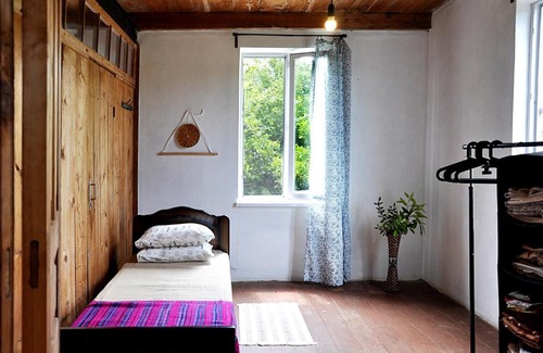 Guria Casa | Pazuzu Castle