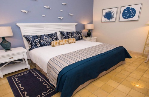 Cerritos Complejo | PB Emerald Bay Owner Master Suite 1BR2B Nov 8-15, 2025