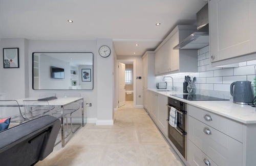 Holland Park Apartamento | PBC | One Bed Flat w/Terrace Notting Hill CLR