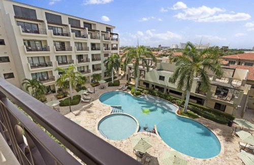 Washington Casa | PC406 - Pool View - 1 BR Perfect for a couple - Close to Palm Beach - 1BR