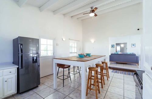 Pos Chiquito Casa | PCH23N - Close to Mangel Halto - Breezy Getaway 3BR