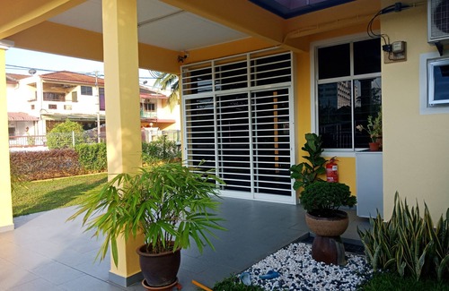 Taman Tanjung Casa | PD Leisure Homestay- a 3 km de distancia de Tesco y Giant