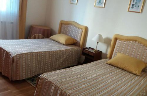 Ponta Delgada Casa | PDelgada 3-Bed House Sleeps 6 Parking & Sea View