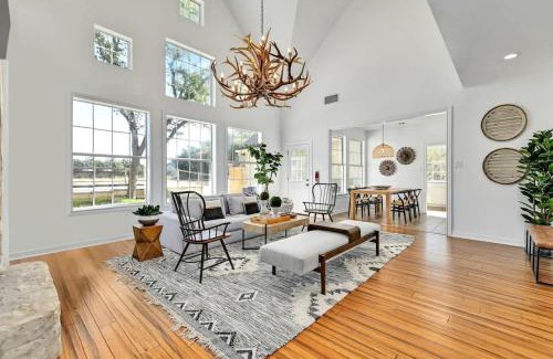 Dripping Springs Casa | Peabody Ranch Luxury Home W/Pool, Hot Tub, Fire Pit!