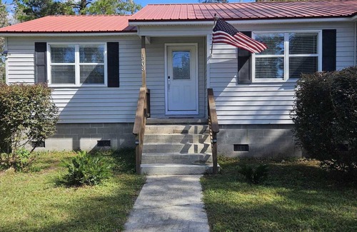 Live Oak Casa | Peace and Comfort in this charming home in Live Oak, Florida
