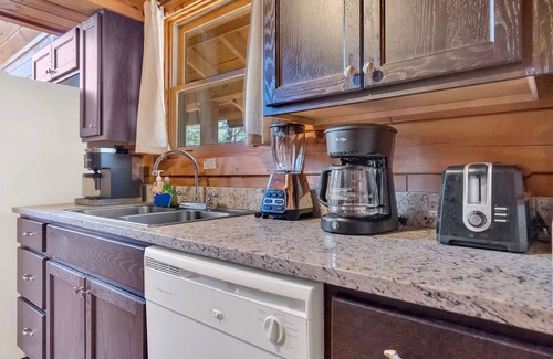 Sevierville Casa | Peace and Quiet 15 min to the Downtown PF