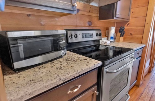 Sevierville Casa | Peace and Quiet 15 min to the Downtown PF