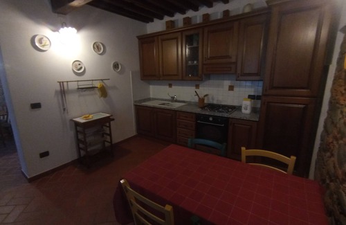 Montecarlo Casa | La paz y la tranquilidad viven aquí: casa de campo rodeada de vegetación.