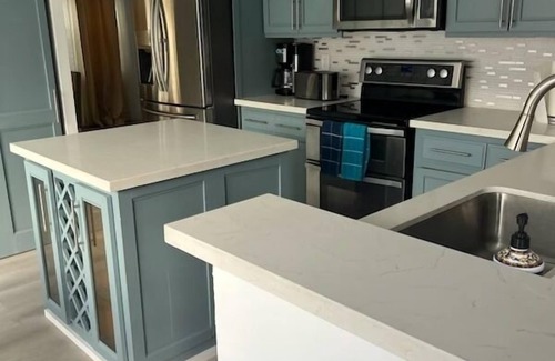 Pembroke Pines Casa | ¡Casa entera de 4/3 con piscina! Alquiler Montly.