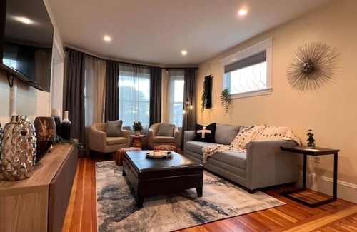 Everett Casa | PEACE IN THE CITY - Humble Luxury minutes from Boston, Beach & Casino