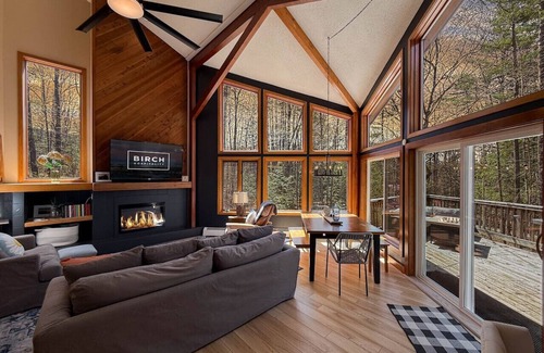 North Conway Casa | Peace In The Pines | Private North Conway Retreat