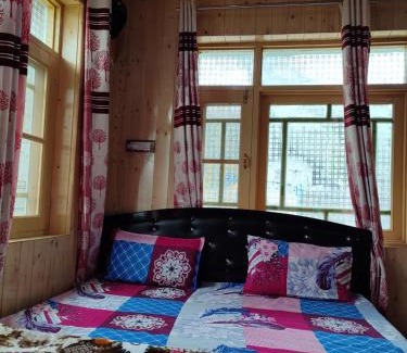 Gulmarg Casa | Peace inn paradise Guest House Gurez