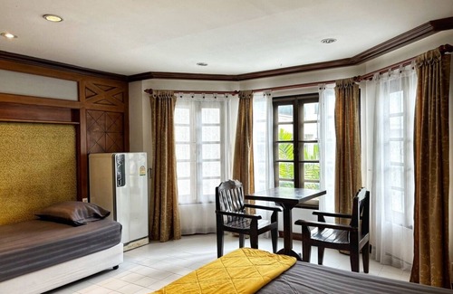 Huay Kaew Cama Y Desayuno | Peace Pool BNB Family and Female only