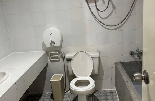 Huay Kaew Cama Y Desayuno | Peace Pool BNB Family and Female only