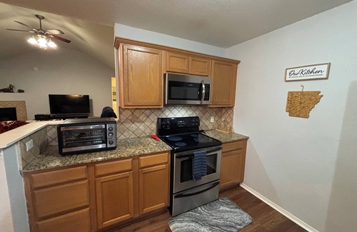 Bella Vista Casa | Peace & Privacy 3-bedroom house in charming Bella Vista, access to Back 40 Trail