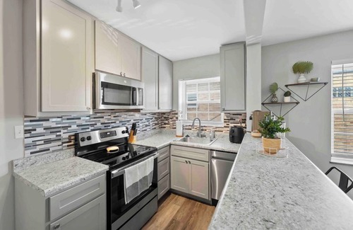 St. Louis Hills Apartamento | Peace & Quiet In STL *Free Parking*