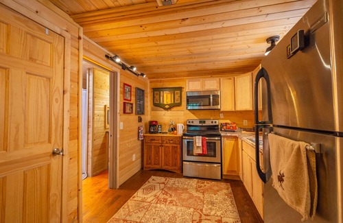 Cloudcroft Cabina | "Peace & Quiet", Nature's Retreat, 50 yds from Trailhead, Wildlife Galore