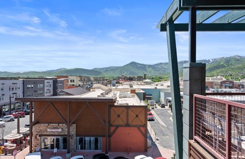 Kimball Junction Condominio | Peaceful 1Bdrm | Private Tub, Fireplace | Washer/Dryer + Balcony