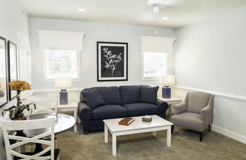 Lackey Complejo | Peaceful 1BR Retreat in Gated Estate Near History + Local Parks