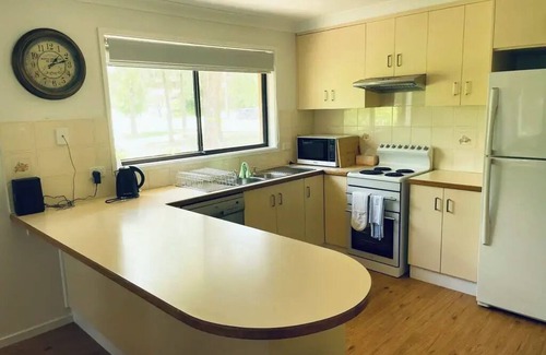 North Wagga Wagga Apartamento | Peaceful 2 Bedroom Home