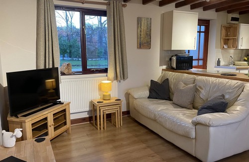 Briggswath Cabaña | Peaceful 2 bedroom cottage in rural location 3 miles from Whitby